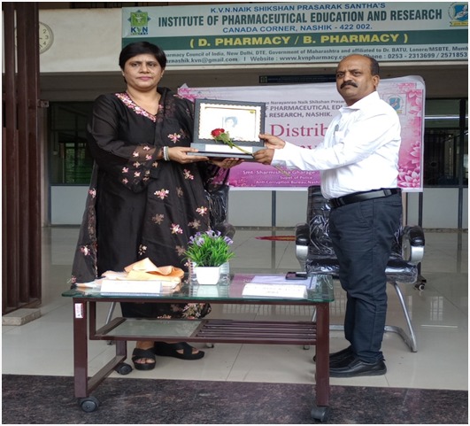 OK Prize Distribution Ceremony 2023-24 (Smt.Sharmishta Walavalkar Superintendent of Police, Anti-Corruption Bureau, Nashik)